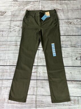 St. John’s Bay Jeans Women’s 8 Green Mid Rise Straight NWT